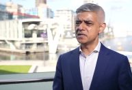 Sadiq Khan é reeleito para terceiro mandato consecutivo como prefeito de Londres