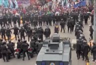 Tropa de choque é mobilizada em protestos na Argentina