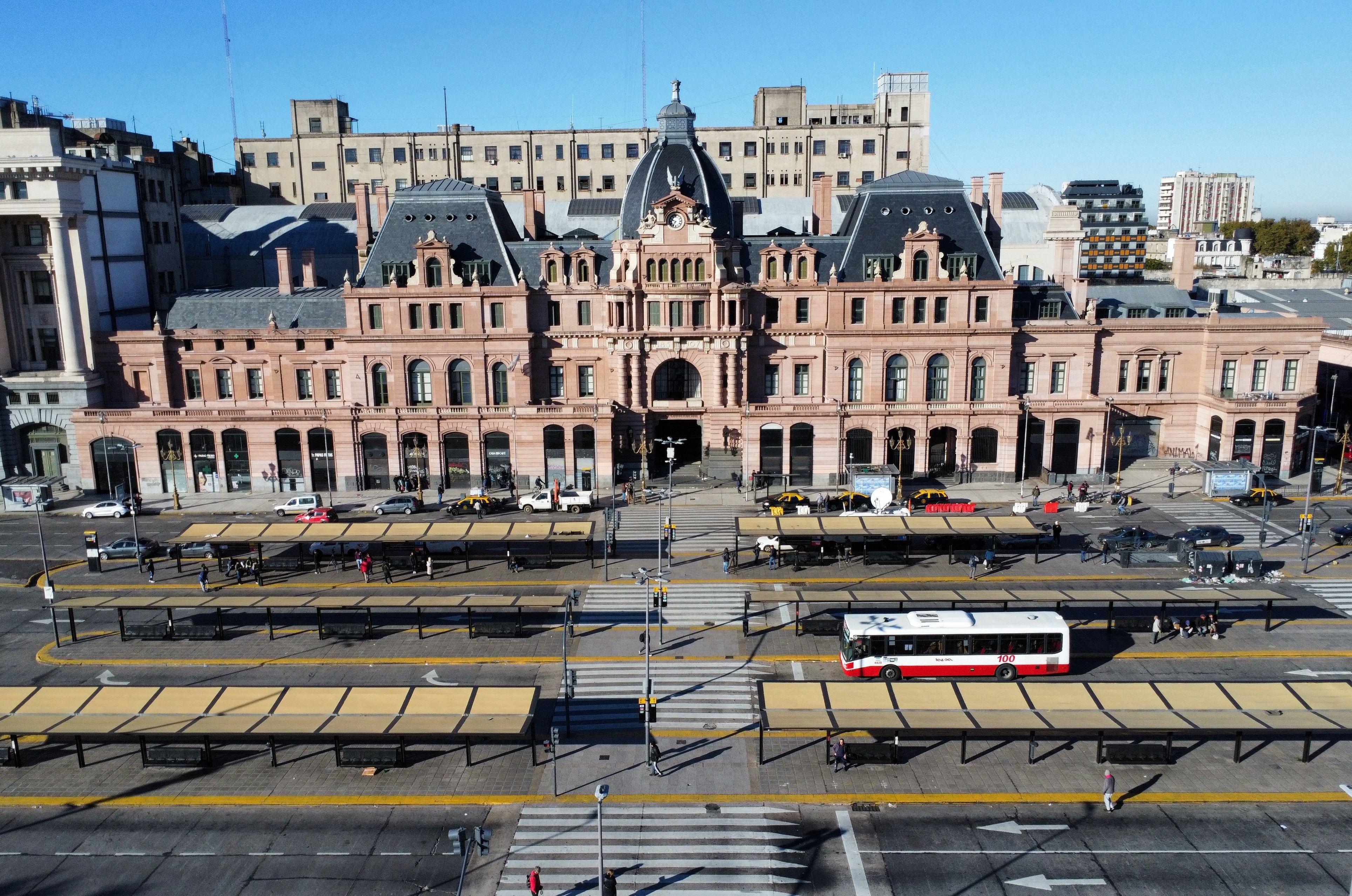 Estação de trem Plaza Constitución em Buenos Aires durante greve