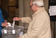Catalães votam em eleição que oferece nova chance a líder separatista exilado