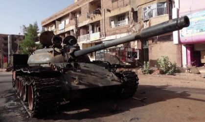 Exército sudanês diz ter matado comandante rival em meio a guerra civil