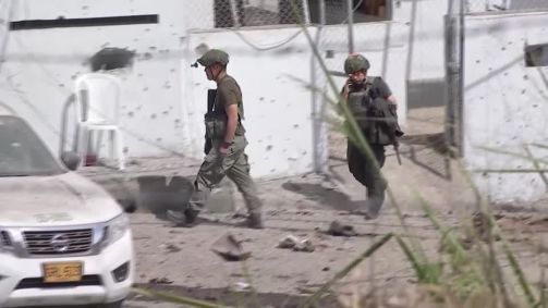 Dois policiais mortos e cinco feridos em ataques simultâneos contra a polícia colombiana