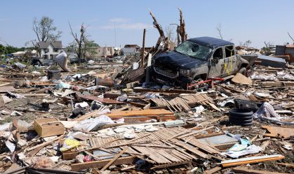 Tornado nos EUA mata cinco e devasta estado de Iowa