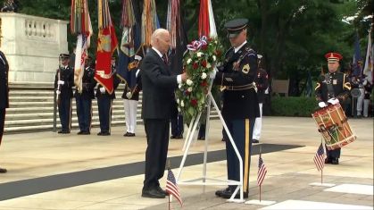 Biden homenageia militares falecidos na cerimônia do Memorial Day