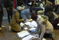 Urnas fecham e contagem começa na África do Sul em eleição histórica