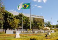 AGU recorre contra decisão do TCU que suspende repasses ao Pé-de-Meia