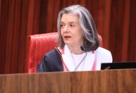 Cármen Lúcia escolhe duas mulheres para cúpula do TSE