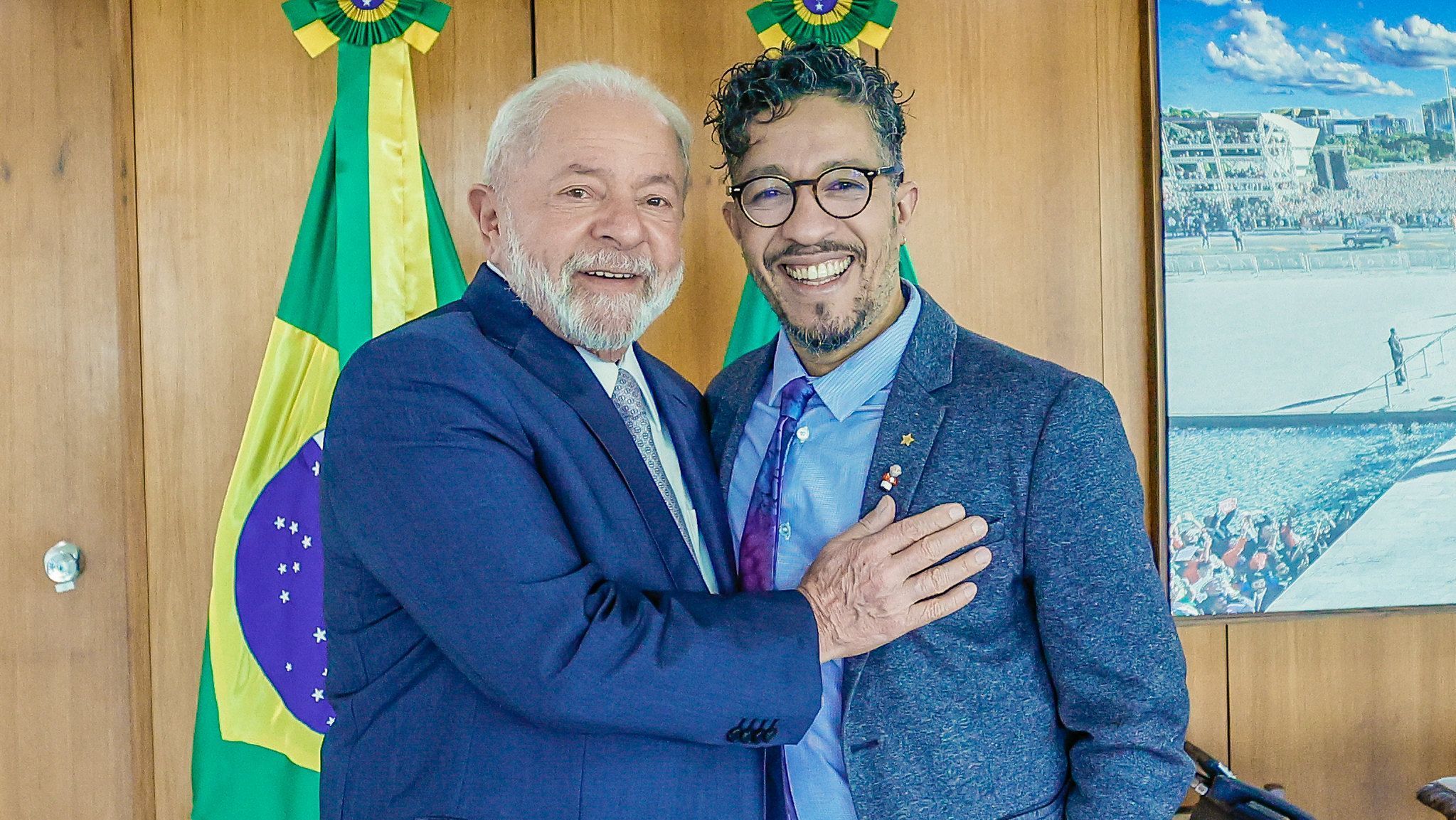 Presidente Luiz Inácio Lula da Silva (PT) e ex-deputado federal Jean Wyllys em encontro em Brasília, em 6 de julho de 2023