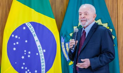 Governo Lula é melhor que o de Bolsonaro para 38%; queda desde janeiro é de 13 pontos, diz pesquisa