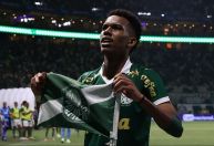 Estevão encanta Abel Ferreira: 