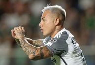 Ex-Atlético-MG, Eduardo Vargas é cotado em clube da Libertadores 2025