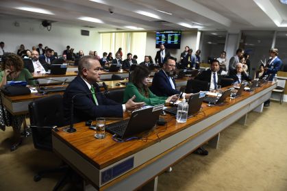 Comissão de Assuntos Econômicos (CAE) realiza reunião deliberativa com 9 itens. Entre eles, o PL 6.233/2023, que "altera a Lei nº 10.406, de 10 de janeiro de 2002 (Código Civil), para dispor sobre atualização monetária e juros; e dá outras providências." Bancada: senador Wellington Fagundes (PL-MT); senadora Professora Dorinha Seabra (União-TO); senador Alan Rick (União-AC); senador Rodrigo Cunha (Podemos-AL); senador Jaques Wagner (PT-BA).