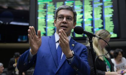 Randolfe completa um ano sem partido, mas perto de voltar ao PT quase 20 anos depois