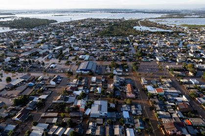 Imagem aérea da cidade de Eldorado do Sul, na região metropolitana de Porto Alegre, durante a enchente no Rio Grande do Sul