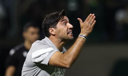 Ex-Corinthians diz que Abel assinou contrato com o Al-Sadd; veja