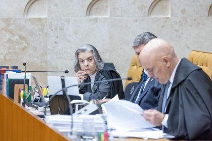 Os ministros Cármen Lúcia, Luiz Fux e Alexandre de Moraes em sessão no STF
