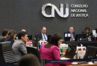 CNJ afasta desembargador que associou Lula ao Comando Vermelho