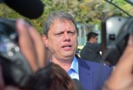 STF dá cinco dias para Tarcísio e Alesp explicarem licença por 