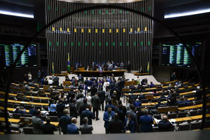 Plenário da Câmara dos Deputados durante sessão conjunta do Congresso Nacional destinada à deliberação dos vetos de nºs 46 de 2021; 30 e 65 de 2022; 9, 14 (dispositivos 1 a 3, 5 a 53, 55 a 58, 61 a 64, 66, 67, 109 a 114, 116, 119 a 315, 317, 319 a 390 e 393 a 397), 18, 26 (dispositivos 3 e 5 a 10), 36 (dispositivo 3), 39, 41, 45 (dispositivo 10), 46 (dispositivos 1 a 3, 6, 8 a 12 e 14), 47 (dispositivos 9 a 17) e 48 de 2023; e 1, 4 (dispositivo 64) e 8 de 2024; PLNs nos. 1, 2 e 5 a 11 de 2024; e eleição complementar do Conselho de Comunicação Social do Congresso Nacional. À tribuna, em discurso, deputado Eli Borges (PL-TO). Mesa: deputado Cláudio Cajado (PP-BA).; presidente do Senado Federal, senador Rodrigo Pacheco (PSD-MG); secretário-geral da Mesa do Senado Federal, Gustavo A. Sabóia Vieira. Foto: Jefferson Rudy/Agência Senado