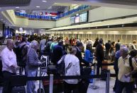 Cheia do Guaíba: Aeroporto Salgado Filho, de Porto Alegre, suspende pousos e decolagens