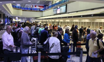 Após cinco meses fechado, aeroporto de Porto Alegre retoma operação comercial nesta segunda-feira