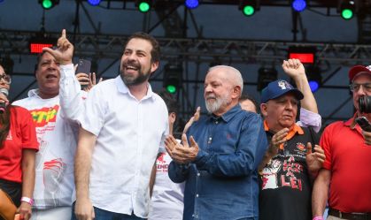 Justiça dá 48 horas para YouTube remover vídeo em que Lula pede votos a Boulos