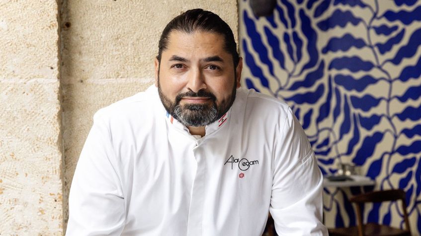 Alan Geaam, chef de cozinha libanês que comanda o Auberge Nicolas Flamel / Emanuela Cino/Divulgação