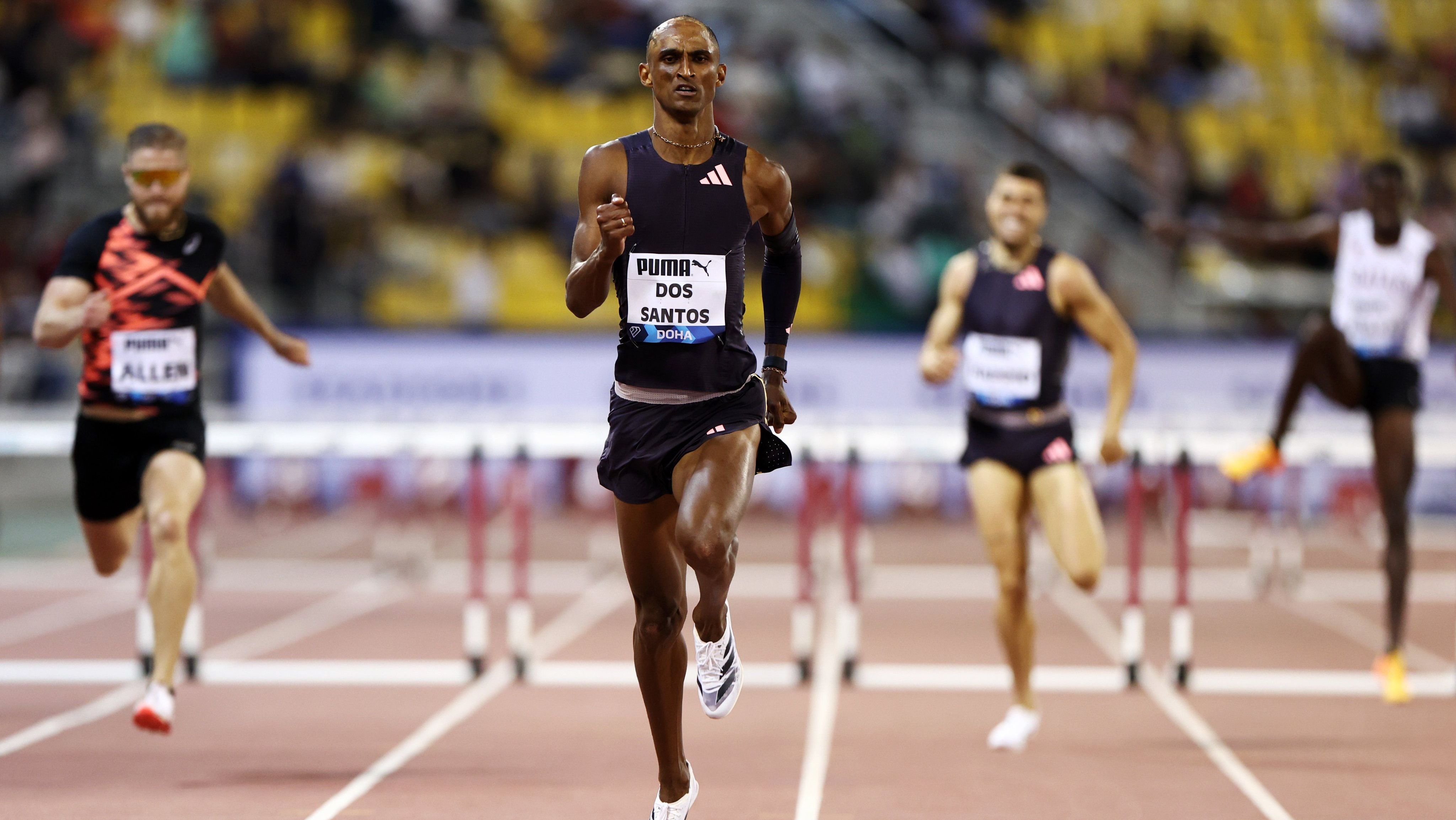 Alison dos Santos bate recorde na Diamond League