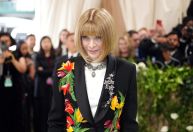Anna Wintour diz estar "animada" para receber sucessor na direção da Vogue