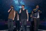 "Uma Ideia de Você": banda fictícia do filme ganha clipe oficial