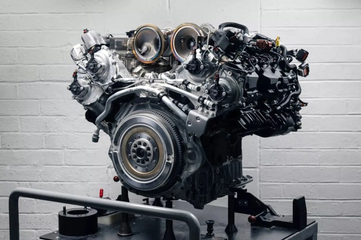 Motor V8 híbrido plug-in será o substituto do W12 / Divulgação/Bentley