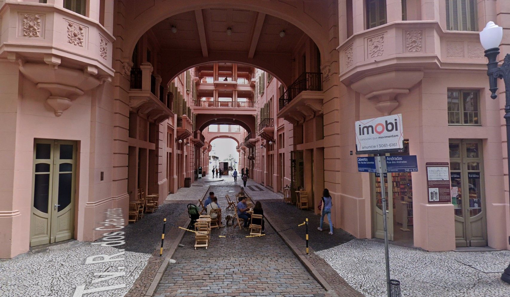 Casa de Cultura Mario Quintana, no Centro de Porto Alegre, antes da enchente / Reprodução/Google Street View