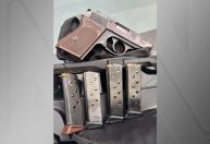 Homem é preso por importação ilegal de armas em agência dos Correios no RJ