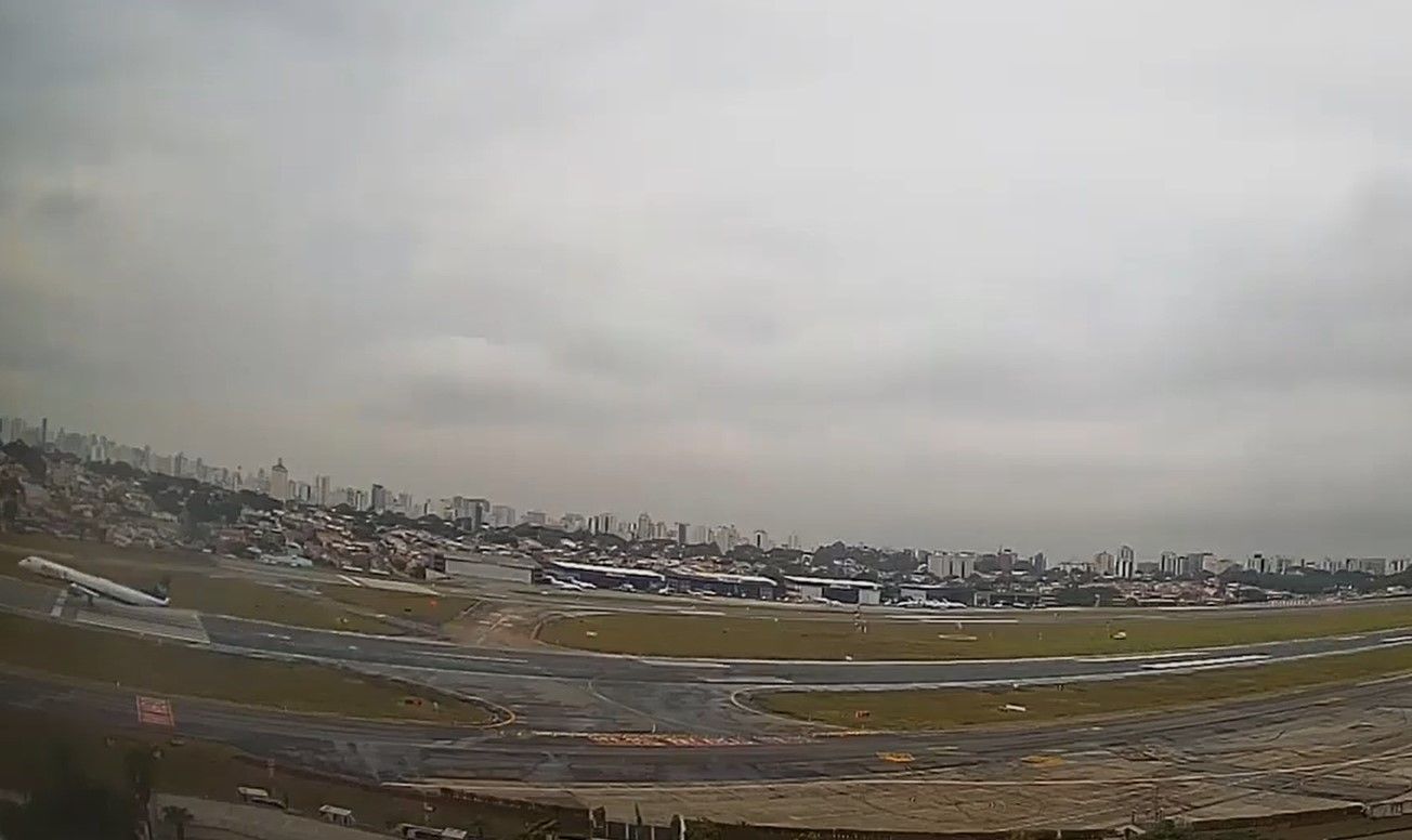 Avião da Azul decolou poucos metros antes do fim da pista em Congonhas