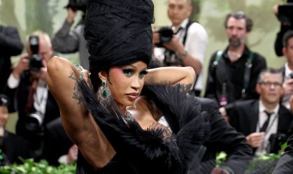 Cardi B ataca ex-marido nas redes sociais: "Você e sua mãe me roubaram"