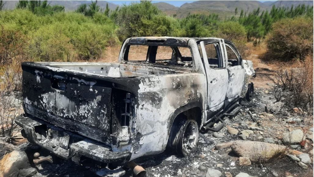 Carro encontrado queimado pode ser de surfistas desaparecidos no México / Polícia do México