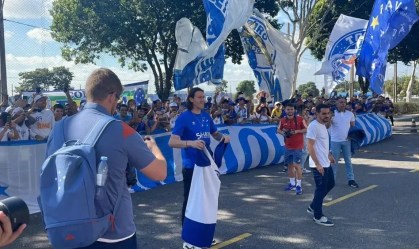 Cássio, goleiro do Cruzeiro e novo reforço celeste, em chegada à Toca da Raposa II, nesta terça-feira (21)