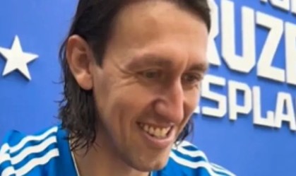 Cássio reagiu ao vídeo em que corintiana se surpreende com a negociação pelo goleiro