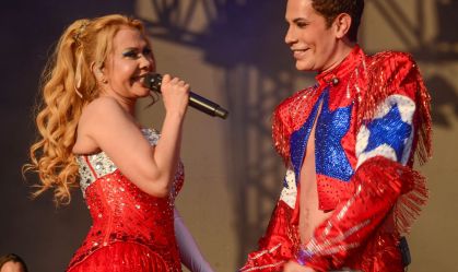 Joelma e Christian Chávez cantam juntos na Micareta São Paulo
