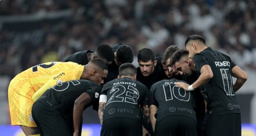 Corinthians vista o Nacional pela Sul-Americana