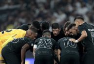Desfalcado, Corinthians visita o Nacional na Sul-Americana
