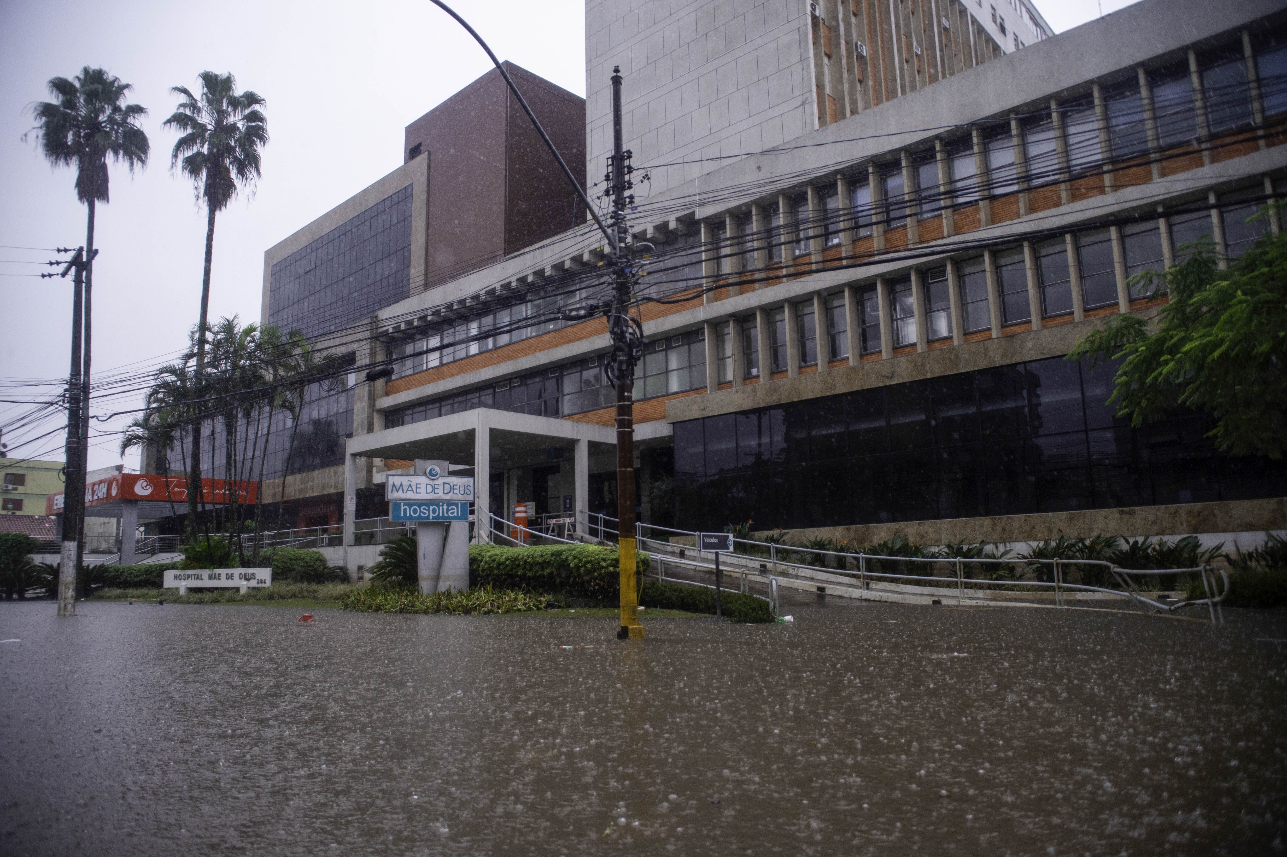 Porto Alegre teve novas enchentes após as chuvas desta quinta-feira (23)