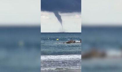 Vídeo flagra tromba d’água incomum na costa da Catalunha, na Espanha