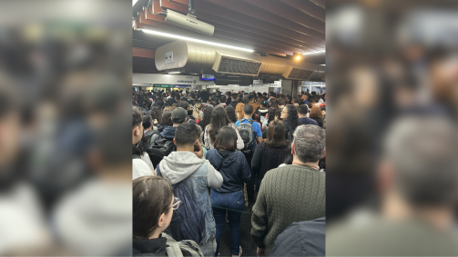 Falha de equipamento na via da estação Tiradentes, causa tumulto na manhã desta terça-feira (28)