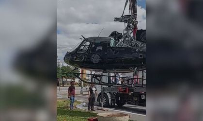 Vídeo: helicóptero da PM bate em placa de trânsito durante pouso em Goiás