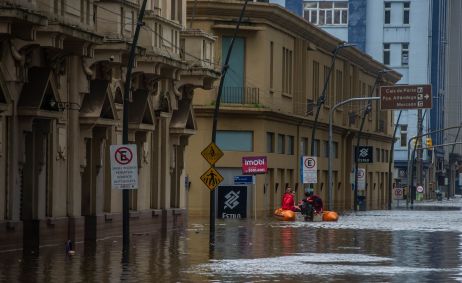 Centro Histórico de Porto Alegre (RS) tomado pela enchente