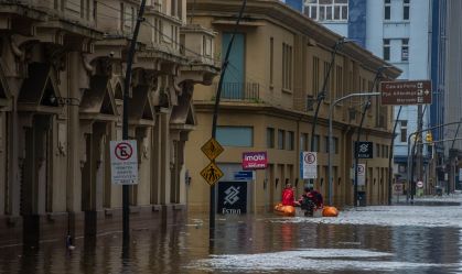 Pequenos negócios gaúchos se recuperam das enchentes com crédito orientado