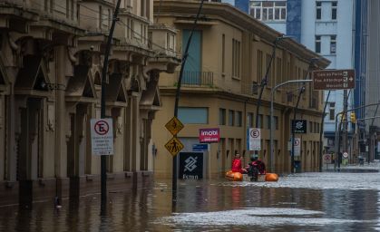 Centro Histórico de Porto Alegre (RS) tomado pela enchente
