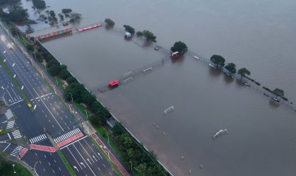 Parte da cidade de Porto Alegre (RS) ainda está alagada