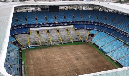 Gramado da Arena do Grêmio após enchentes
